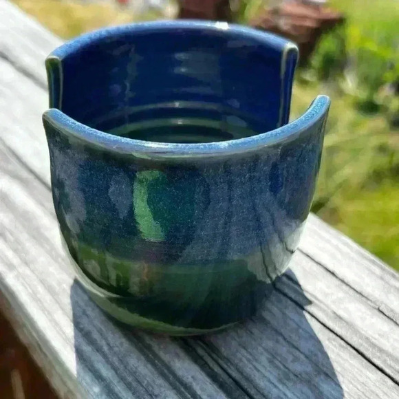 Hand Thrown Sponge Keeper Signed "Becky" Blue/Green Glaze - Picture 3 of 7